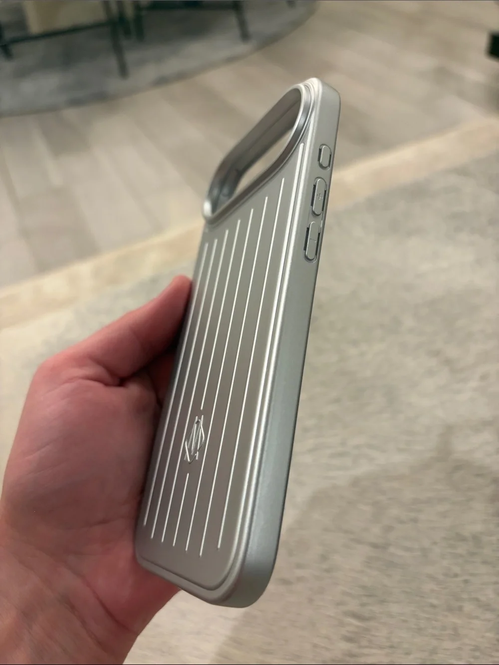 RIMOWA-Inspired Aluminum Style Case for iPhone 17 Air – Silver | New, No Box